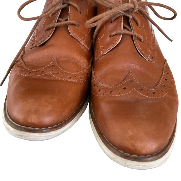 Cole Haan mens wingtip Oxford leather shoes size 8.5B main image 8